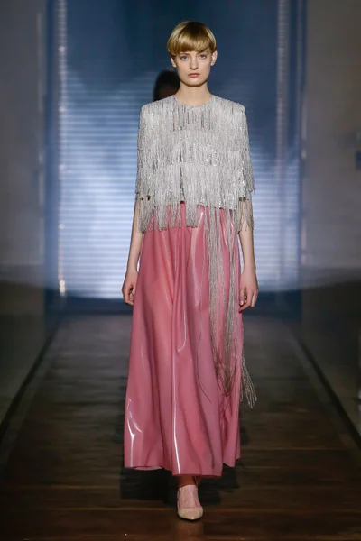 Look 14